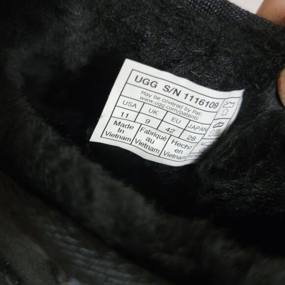 NEW UGG Bootie Classic Ultra Mini Boots Womens 11 Black Suede Winter Cozy Fur - Picture 9 of 9